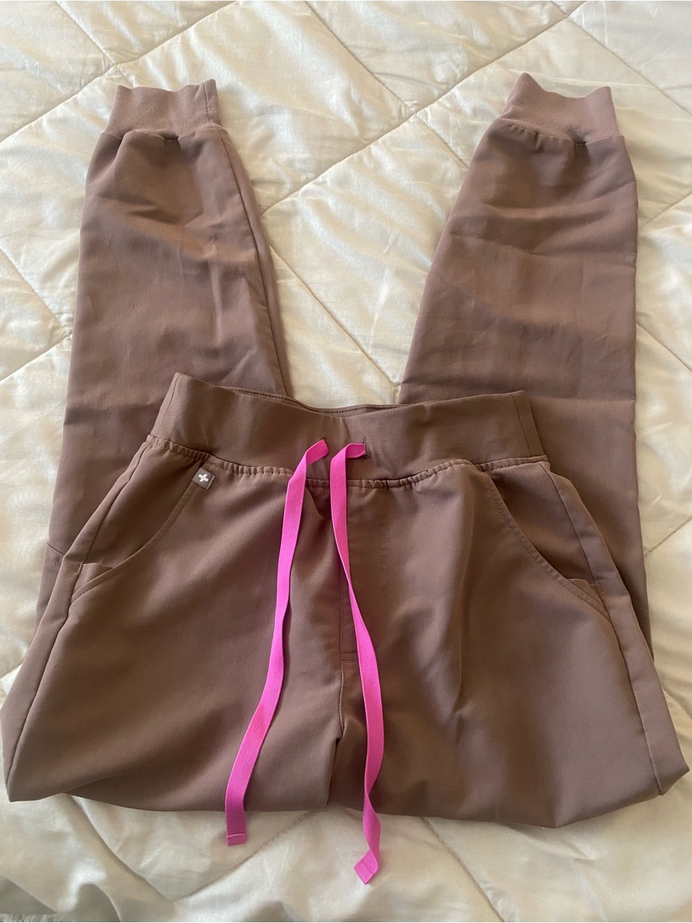 Figs mauve scrub jogger pants